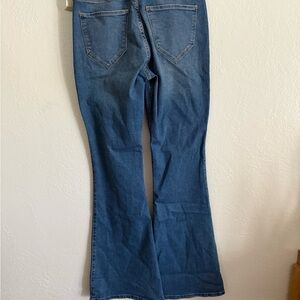 NWT Abercrombie & Fitch flare jeans